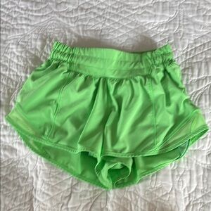 Lululemon Hotty Hot 2.5 Green Shorts